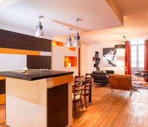 Design Apartment, 2 Bedrooms, Non Smoking | Private kitchen | Fridge, microwave, oven, stovetop - Dijon La Belle Adresse (Dijon)