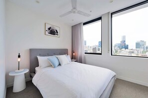 2 habitaciones, tabla de planchar con plancha y acceso a internet 