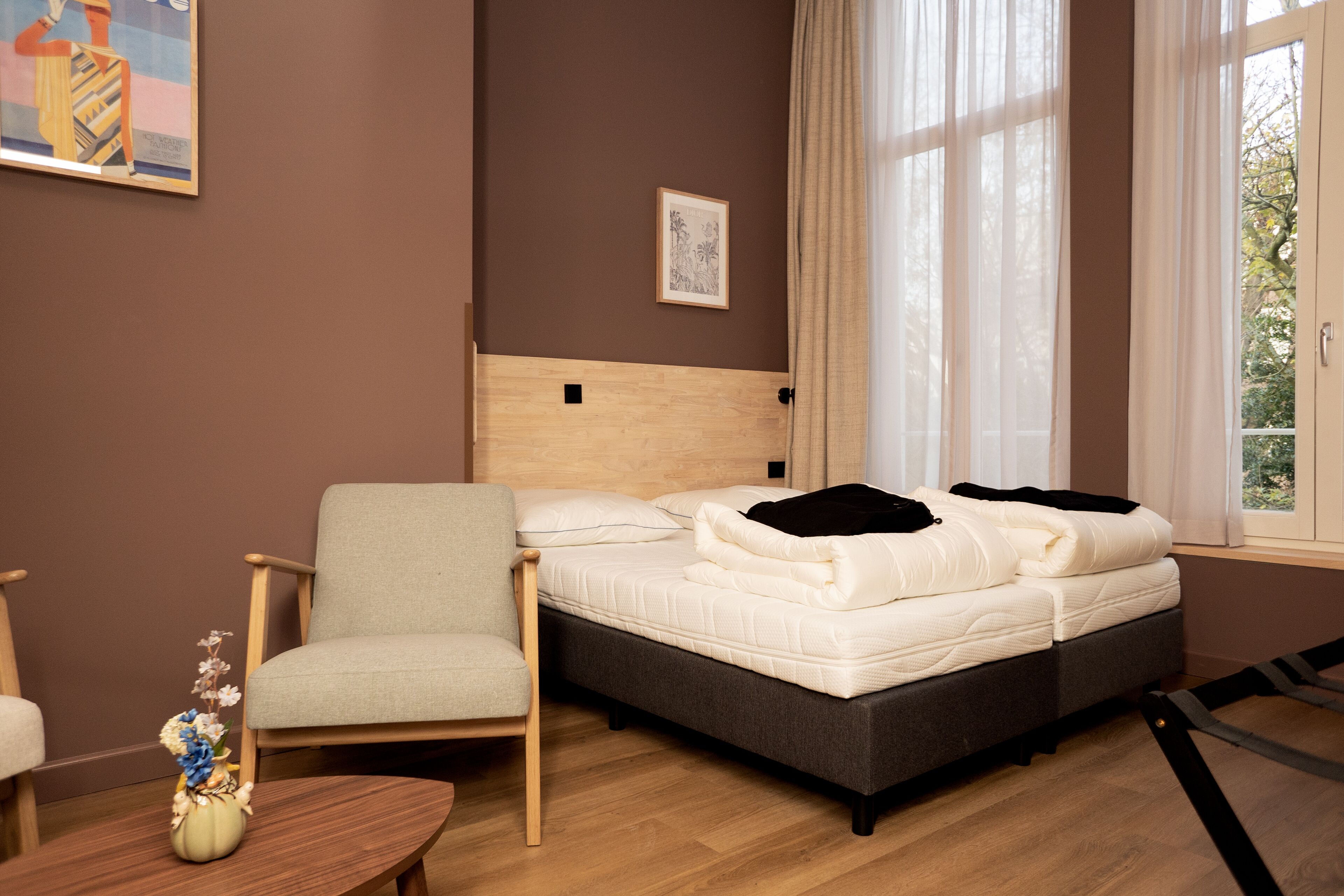 Deluxe Room, Multiple Beds, Non Smoking | Iron/ironing board, free WiFi