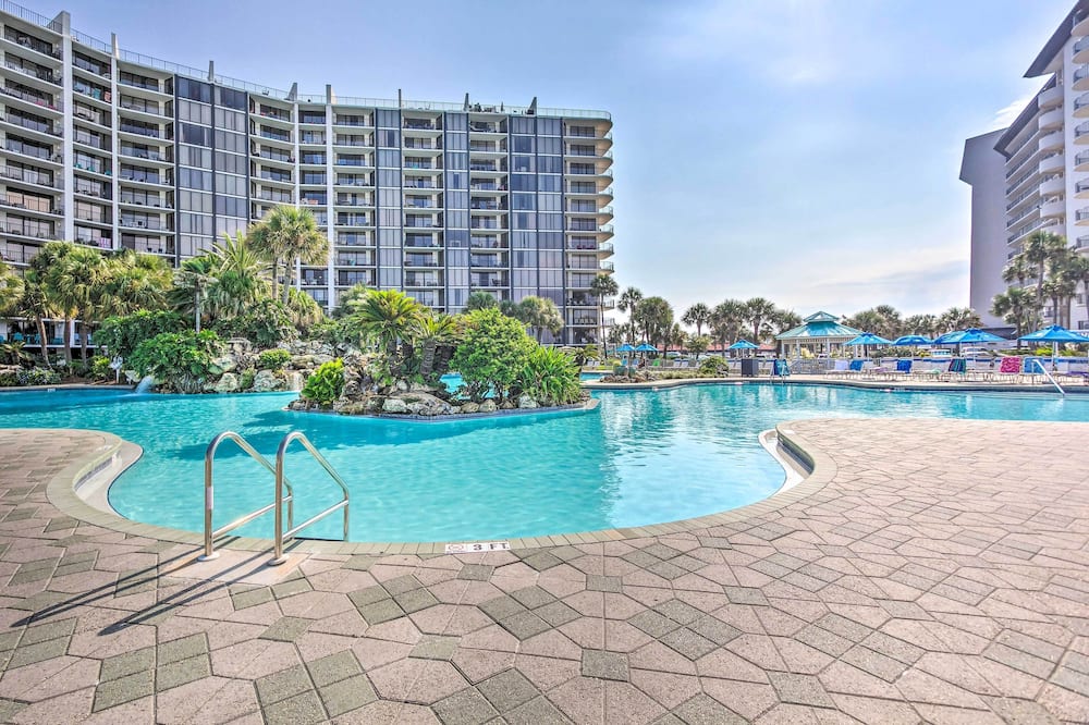 Pool & Beach Trolley Access: PCB Resort Condo! - West Bay, FL