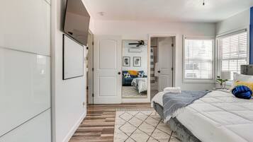 2 bedrooms, bed sheets