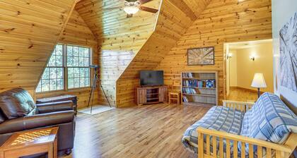 Game Room, Deck & Yard: Lake of the Ozarks Retreat