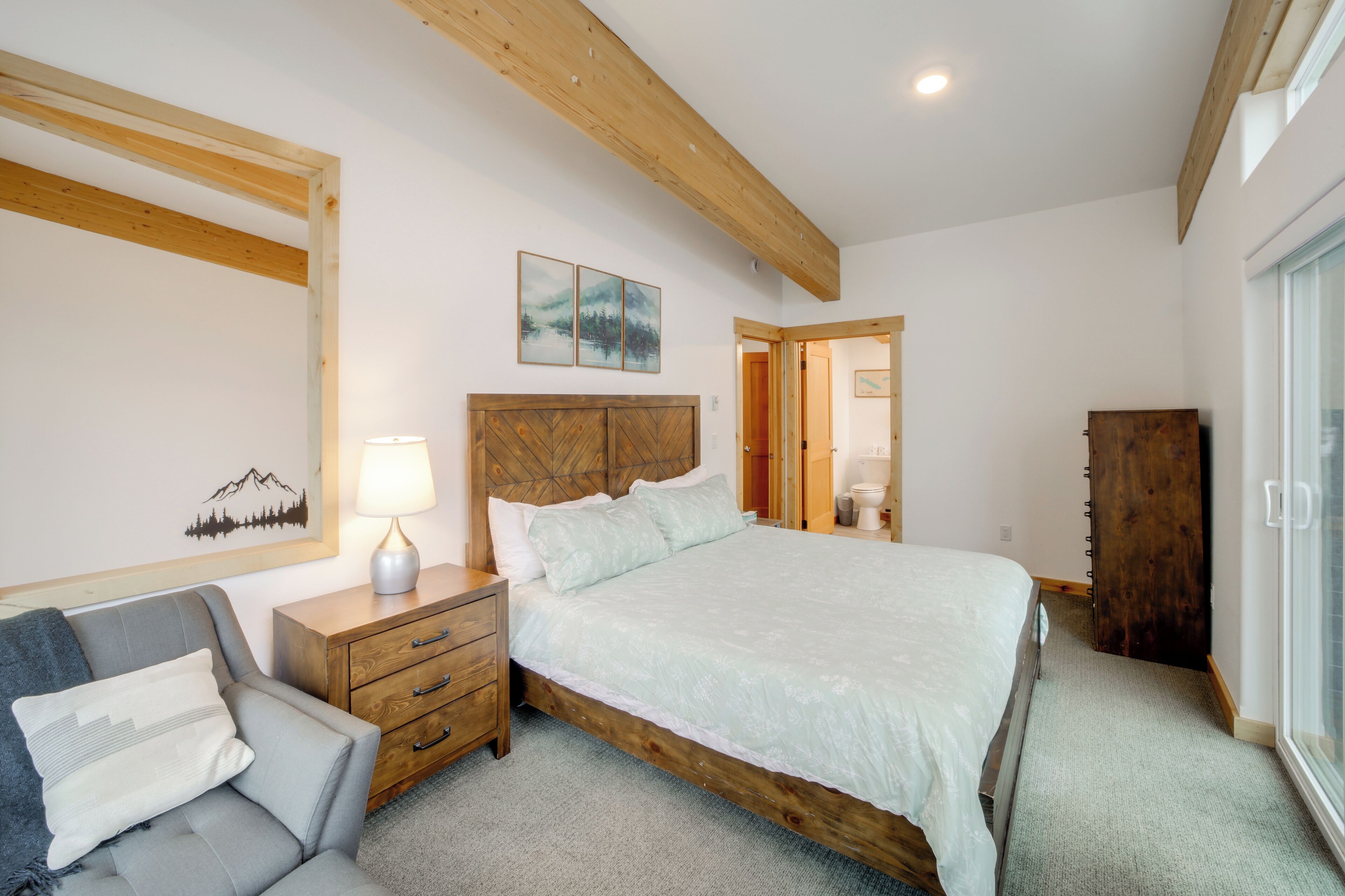 House (3 Bedrooms) | Interior