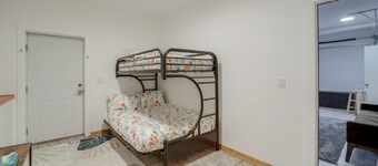 Lake Wenatchee Getaway w/ Water & Mountain Views!