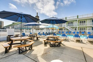 Interior - Walk to Beach: Poolside Condo in Wildwood Crest! (Wildwood Crest)