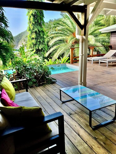 Villa Les Alizés Pointe Batterie. Deshaies, Villa Les Alizés. 2 bedrooms. Swimming pool.