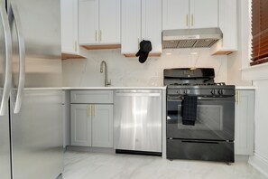 Apartment (1 Bedroom) | Interior - 1 Mi to Uofl: Pet-friendly Louisville Apartment! (Louisville)