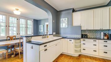 Rumah (4 Bedrooms) | Interior