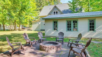 House (4 Bedrooms) | Front of property