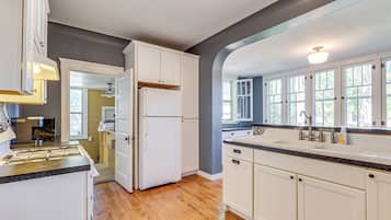 House (4 Bedrooms) | Bahagian dalam