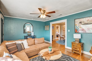 House (2 Bedrooms) | Interior