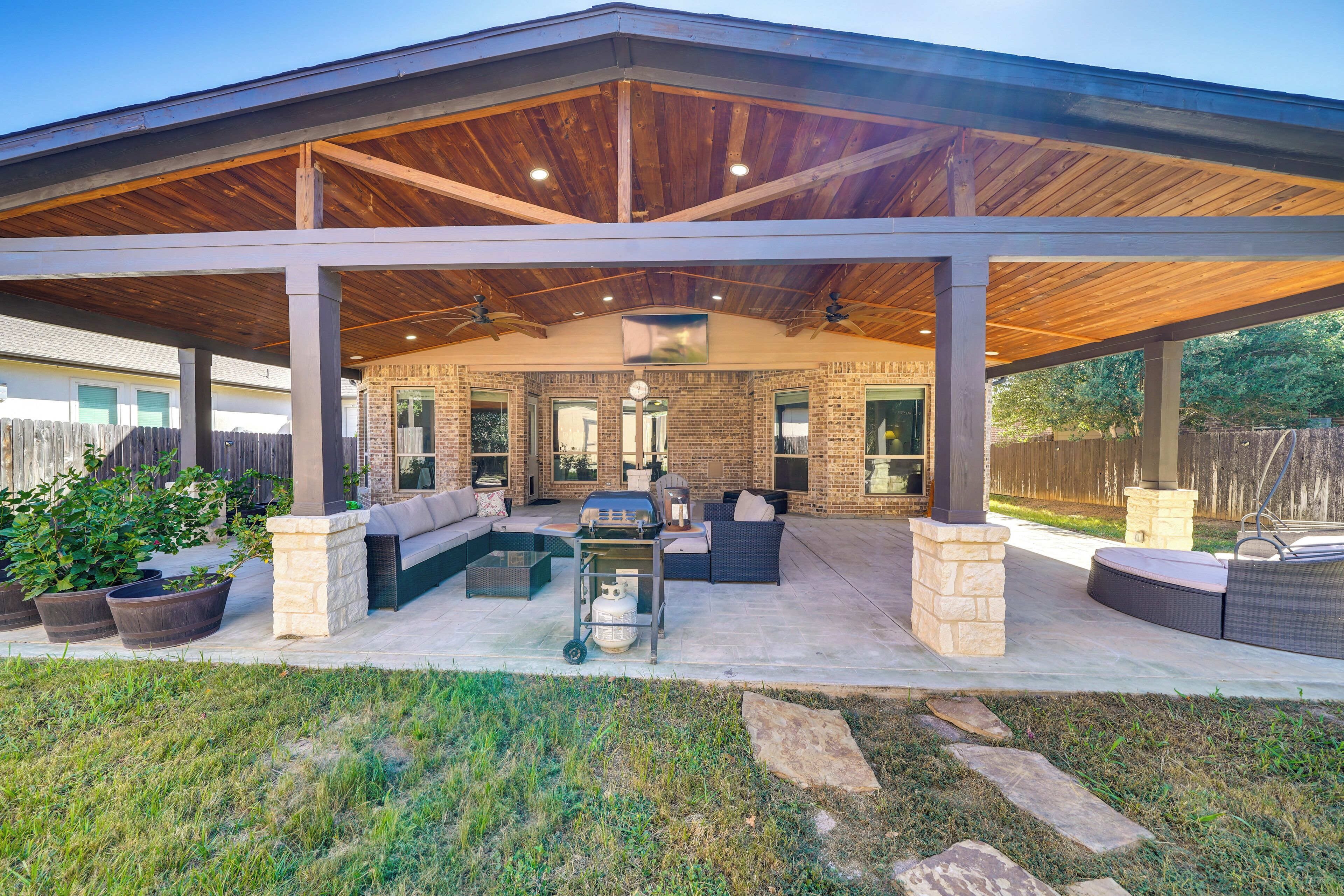 House (4 Bedrooms) | Interior