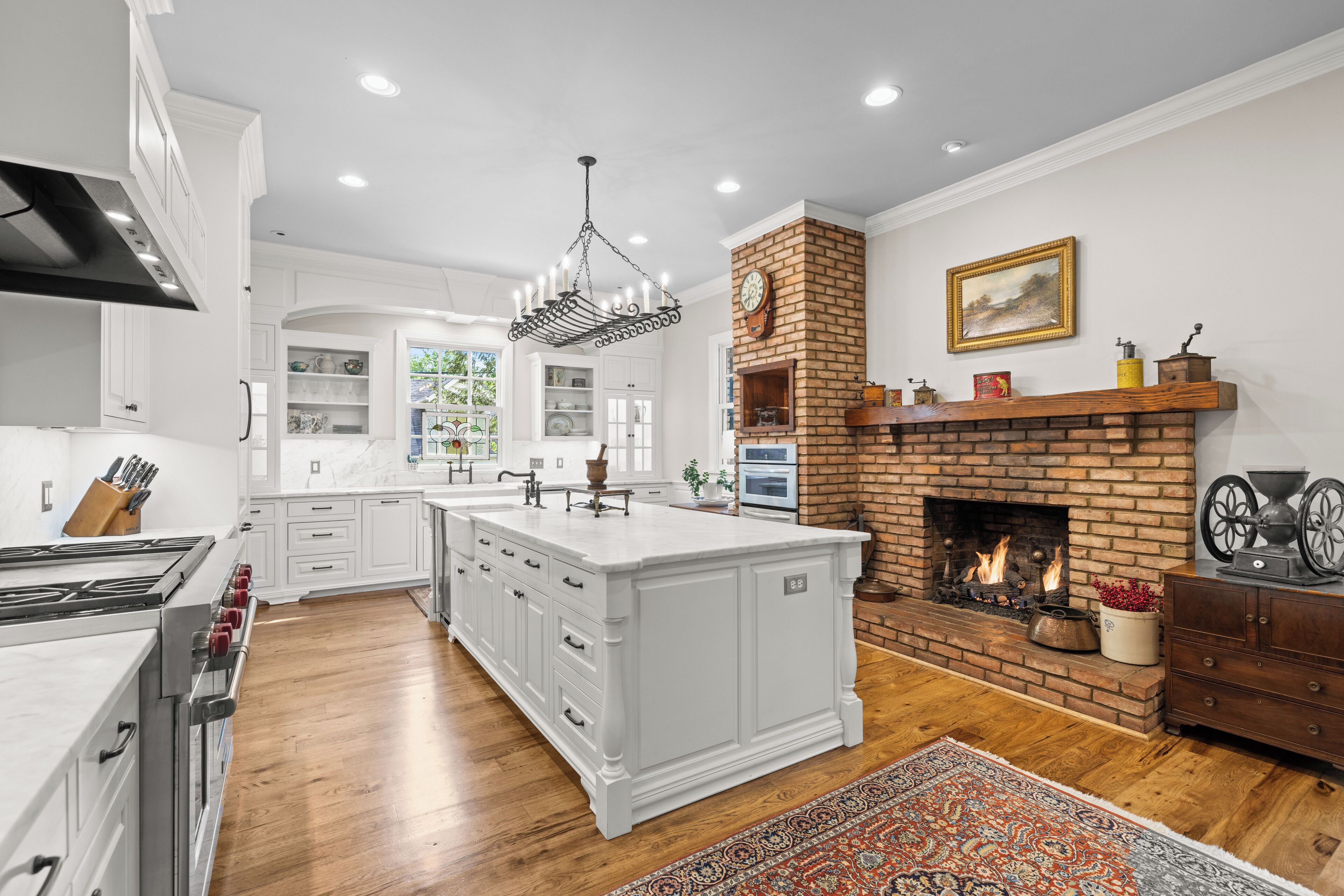 雪櫃、微波爐、焗爐、爐具