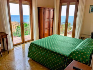Double or Twin Room, Balcony, Partial Sea View | Desk, iron/ironing board, free WiFi - PARADISO (Motta San Giovanni)