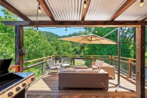 Property grounds - Jade House ~ Family Home! Woof! Ping-Pong, River/Beach Front (Guerneville)