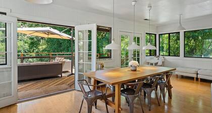 Jade House ~ Family Home! Woof! Ping-Pong, River/Beach Front