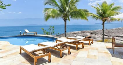 Exclusive Paradise Island
