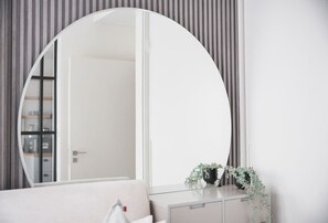 Interior - StayShort - Soothing Studio Apartment in Collective Tower at Dubai Hills (Dubai)