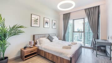 1 makuuhuone, työpöytä, silitysrauta/-lauta, Wi-Fi