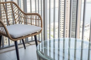 Interior - StayShort - Stylish Cozy 3-Bedroom Apartment with Harbour Views in Dubai Creek H (Creek Harbour)