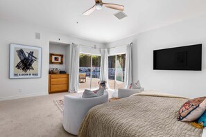 3 bedrooms, desk, iron/ironing board, free WiFi
