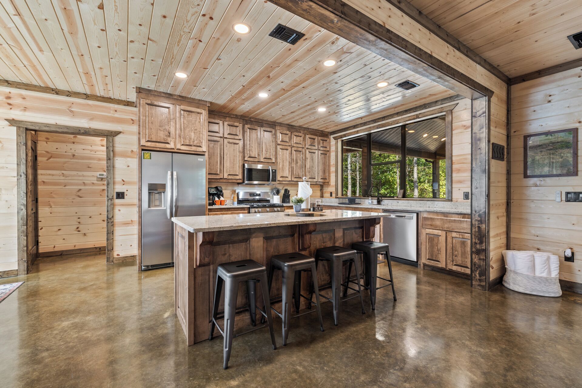 Kühlschrank, Mikrowelle, Ofen, Geschirrspüler