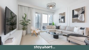 TV - StayShort - Captivating 1BR apartment in Dubai Creek Harbour! (Dubai)
