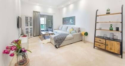 StayShort - Polished 2BR in Marina with Balcony Views!
