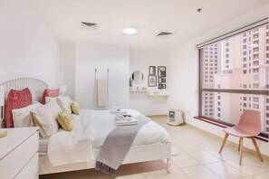 2 bedrooms, iron/ironing board, WiFi