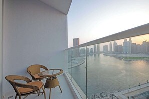 Property grounds - StayShort - Chic Studio Sleeps 2 in Business Bay! (Dubai)