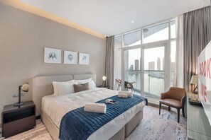 Iron/ironing board, WiFi - StayShort - Chic Studio Sleeps 2 in Business Bay! (Dubai)