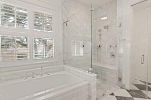 Hair dryer - Sunset Peak sleeps 12 with a pool (St Simons Island)
