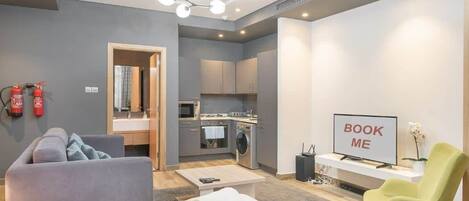 Desk, iron/ironing board, WiFi