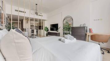 Iron/ironing board, WiFi