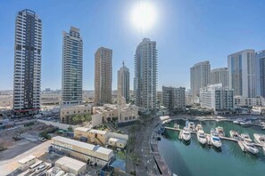 Marina - StayShort - Stunning 1-Bedroom with Sea View in Dubai Marina! (Marina/JBR)
