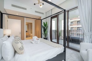 4 Schlafzimmer, Schreibtisch, Bügeleisen/Bügelbrett, WLAN