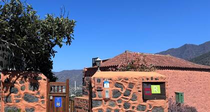Sombrero de Pico C, with shared swimming pool in El Paso, island of La Palma
