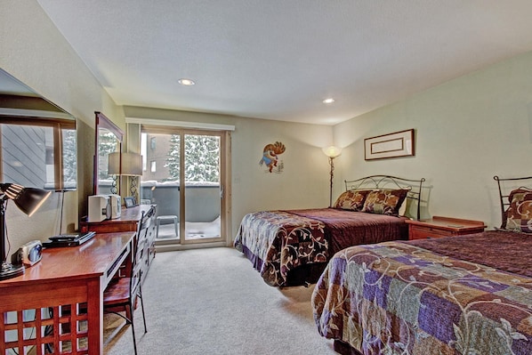 Room, 1 Bedroom | Iron/ironing board, free WiFi - Cm247h Copper Mtn Inn 1 Bedroom Hotel Room (Copper Mountain)