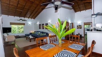 House, 2 Bedrooms | Dining