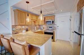 Studio | Private kitchen | Fridge, oven, coffee/tea maker, toaster - 626 El Matador Condo (Fort Walton Beach)