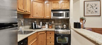 Villa 1082 3 Bed 3 Bath Full Kitchen 3 Bedroom Villa