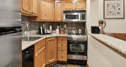Villa 1082 3 Bed 3 Bath Full Kitchen 3 Bedroom Villa