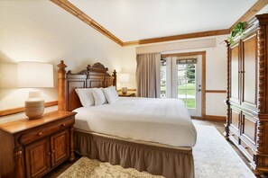 Villa, 3 Bedrooms - Villa 1082 3 Bed 3 Bath Full Kitchen 3 Bedroom Villa (Midway)