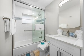 Maison, 3 chambres | Salle de bain