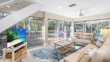 Casa, 3 habitaciones | Área de sala de estar | Smart TV y servicios de streaming
