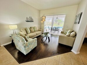 Nhà, 5 phòng ngủ | Khu phòng khách