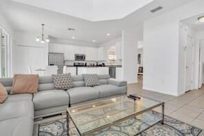 Villa, 6 Bedrooms | Living area - 400viola 6 Bedroom Villa (Davenport)