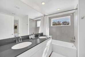 Casa de ciudad, 4 habitaciones | Baño | Toallas 