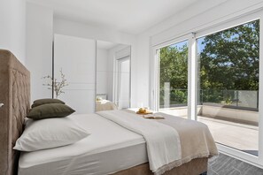 5 chambres, fer et planche à repasser, Wi-Fi, draps fournis