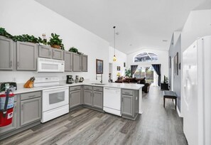 Villa, 4 habitaciones | Cocina privada